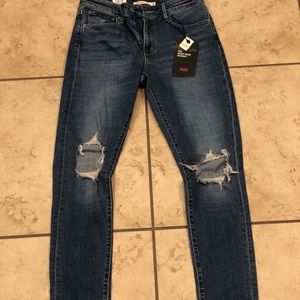 Levi’s 721, high rise Jean, size 28